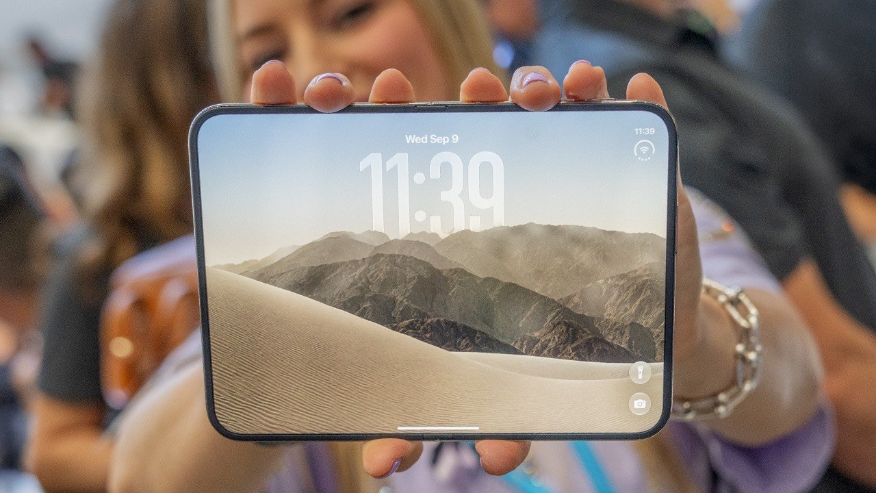 iJustine iPhone Duo hands-on: first impressions